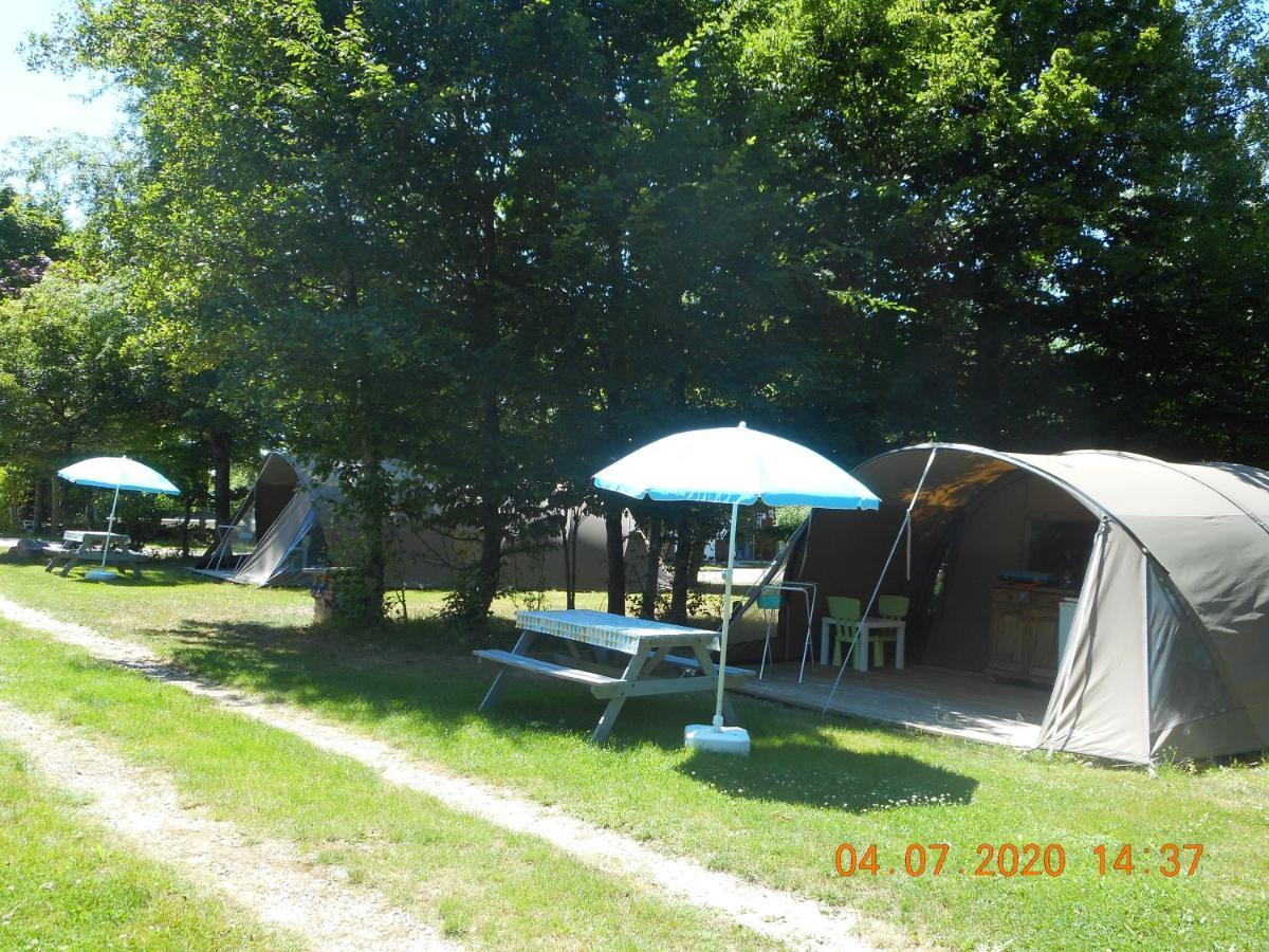 Montjay  Camping Les Arbois酒店 外观 照片