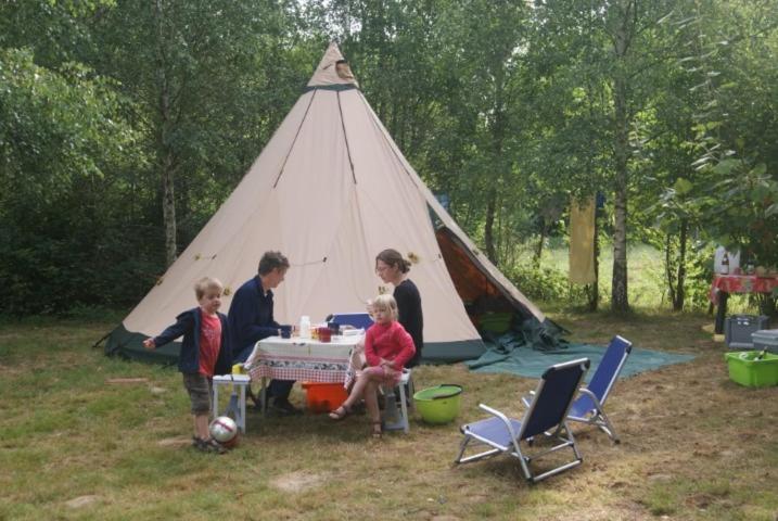 Montjay  Camping Les Arbois酒店 外观 照片