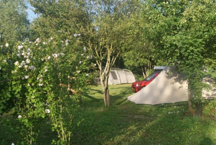 Montjay  Camping Les Arbois酒店 外观 照片